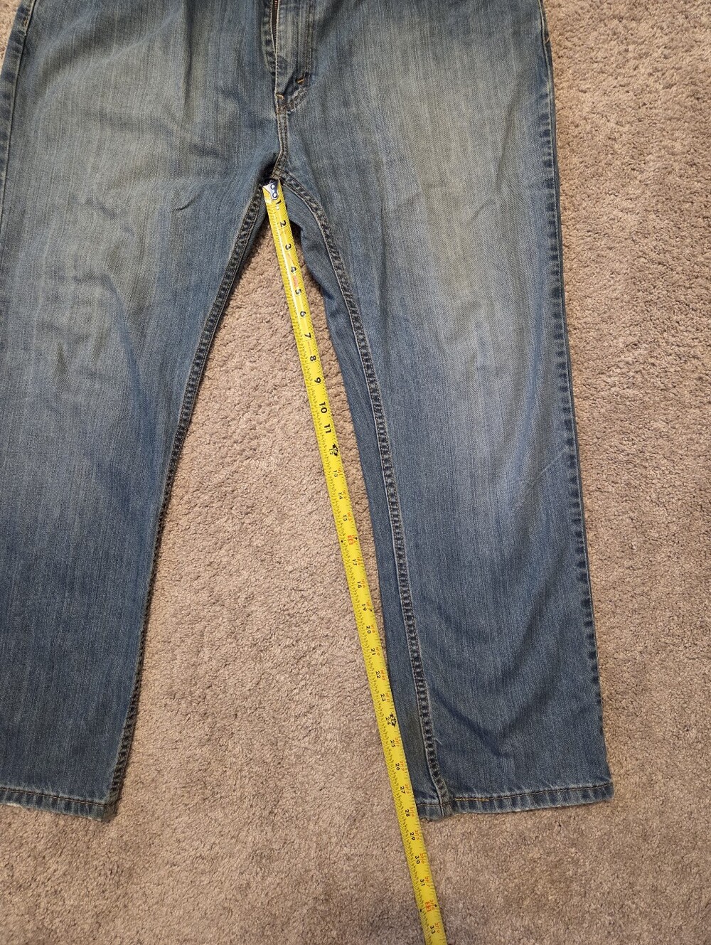 Men's Levi's Loose Fit Light Wash Denim Jeans - Picture 4 of 8